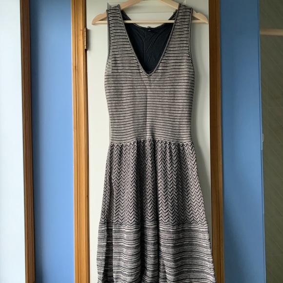 Anthropologie Knitted Knotted sweater dress - Picture 5 of 10